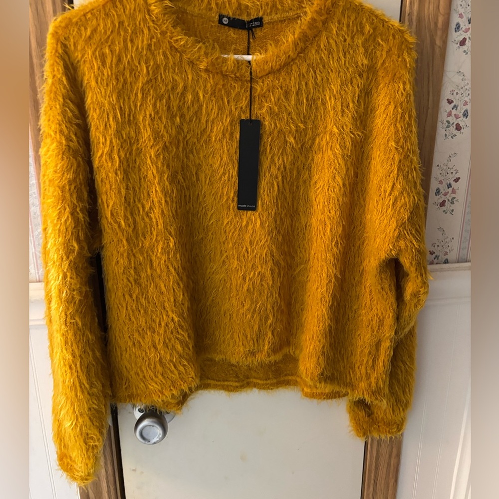 NWT KRISA GOLDEN MUSTARD SWEATER